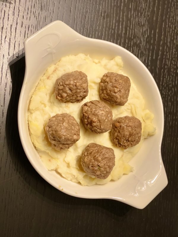 Vegan Meatballs With Mashed Potatoes