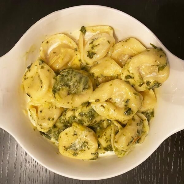 Vegetarian ricotta & spinach tortellini