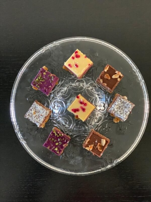HIGH TEA (8 piece dessert ) VEGAN-GLUTENVRIJE-LOCTOSVRIJE