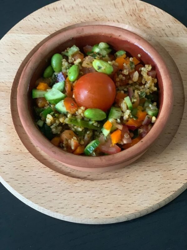 Quinoa Salade Met Bruine Rijst : Tomaten, Boerenkool En Soybean Gluten Free, Vegan, Lactoz Free